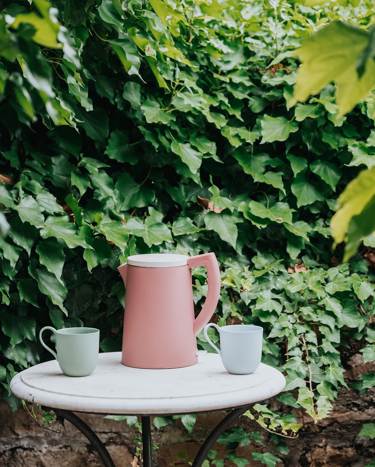 CLEAR YOUR MIND WITH DIRTY HANDS - CERAMIC WORKSHOPS IN FRANCE